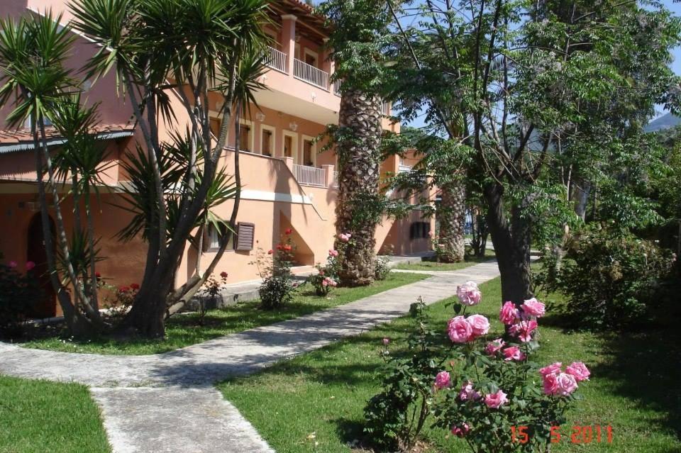 Hellens Village Almiros Beach ภายนอก รูปภาพ